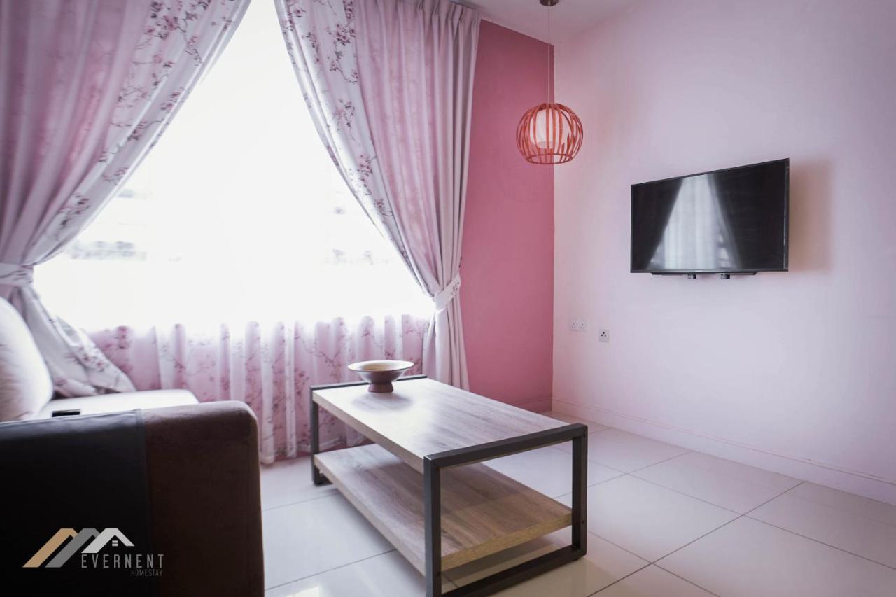 Marina Times Square Homestay By Evernent Miri Exterior photo