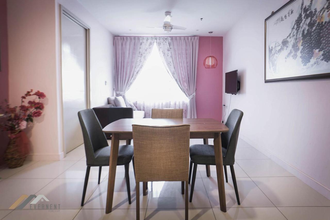 Marina Times Square Homestay By Evernent Miri Exterior photo